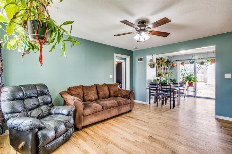 511 S Central Ave, Mulvane, KS 67110