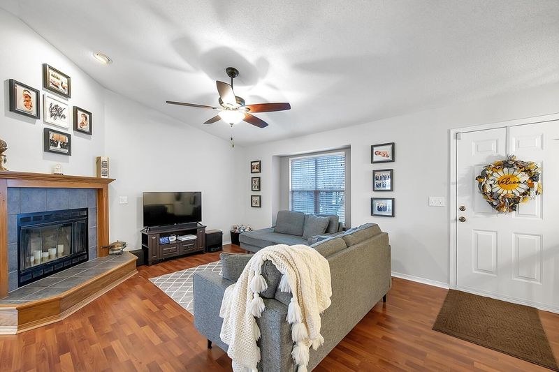 1602 E Autumn Cir, Goddard, KS 67052