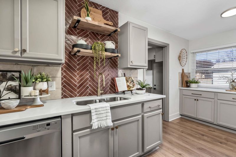 202 Martha Ave, Mulvane, KS 67110-1467
