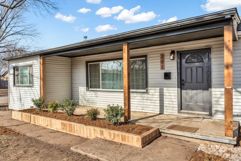 202 Martha Ave, Mulvane, KS 67110-1467