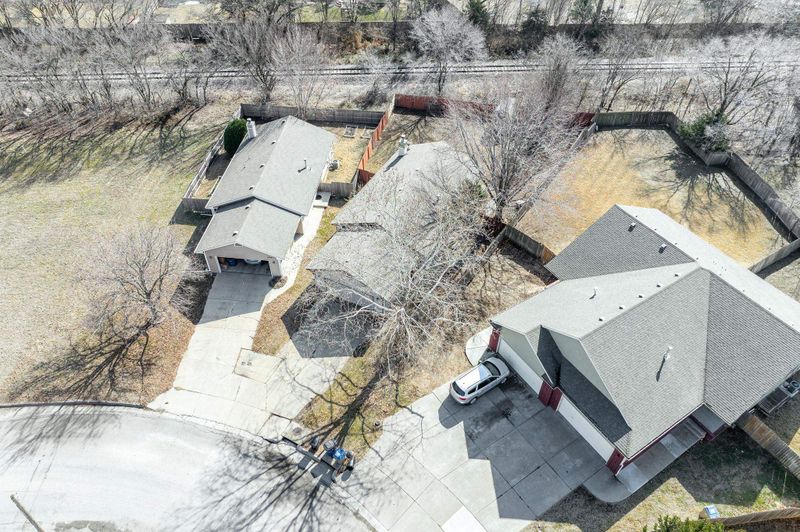 6527 E Rodeo St, Bel Aire, KS 67226