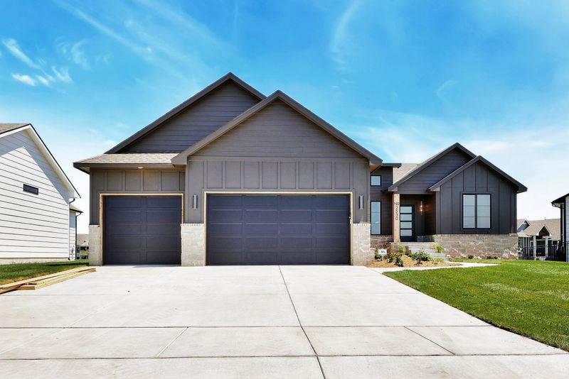 2530 N Bluestone St, Andover, KS 67002