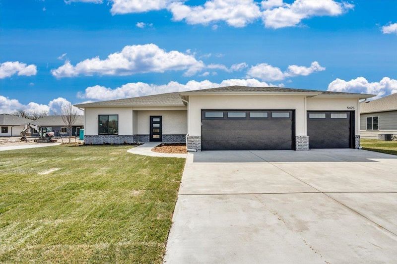 5475 Briskbay St, Maize, KS 67101