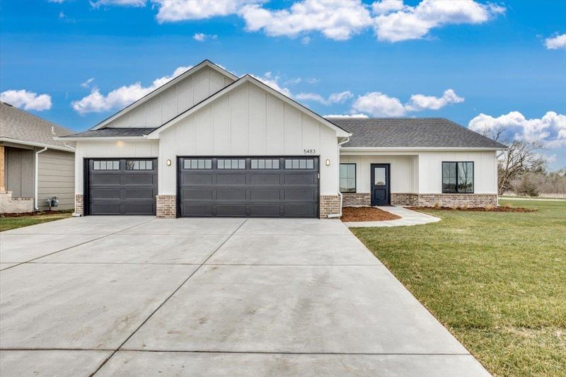 5483 Briskbay St, Maize, KS 67101