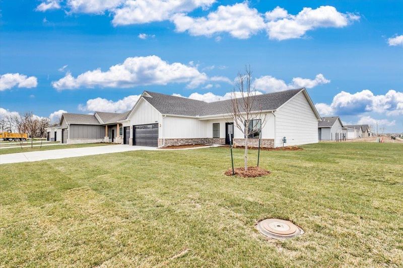 5483 Briskbay St, Maize, KS 67101