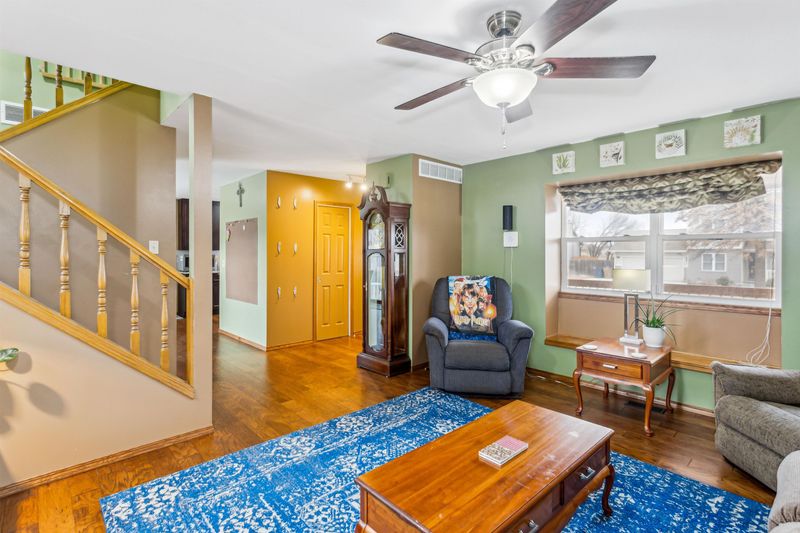 239 E Catalpa Ct, Derby, KS 67037