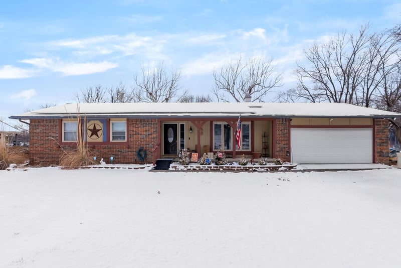 4153 N Parkwood Ln, Bel Aire, KS 67220