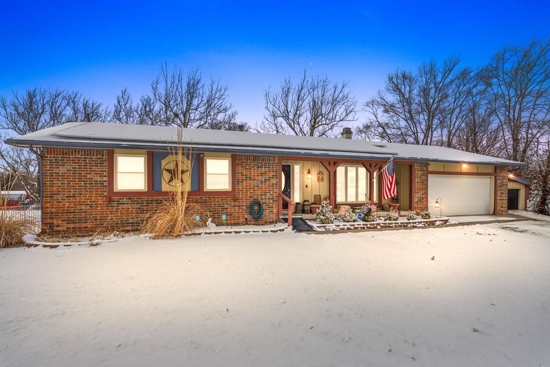 4153 N Parkwood Ln, Bel Aire, KS 67220