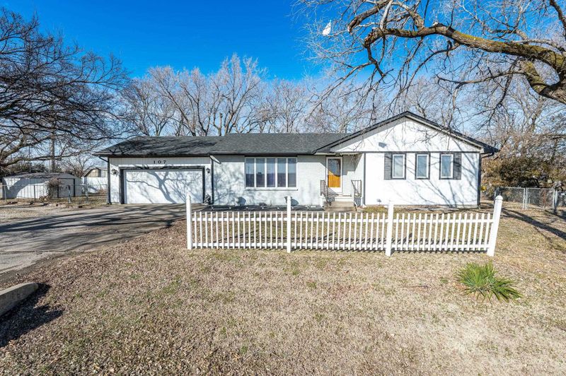 107 N Goddard Rd, Goddard, KS 67052