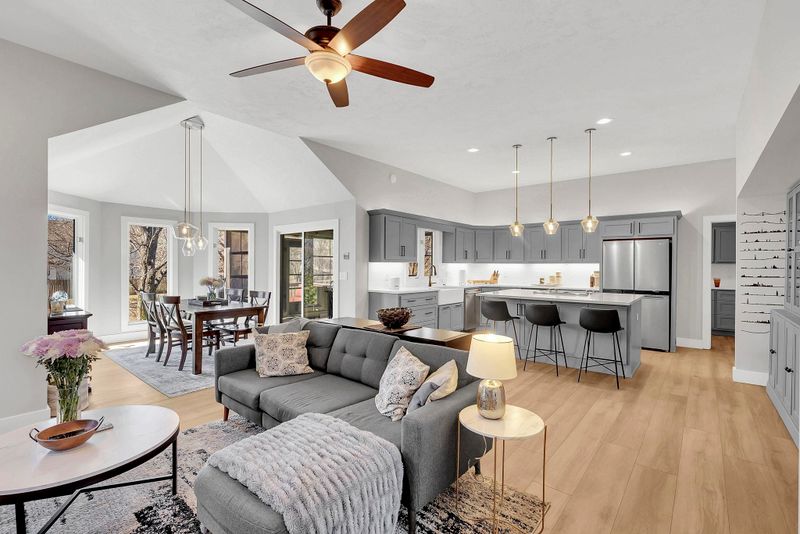 1111 N Post Oak Rd, Wichita, KS 67206