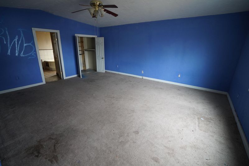 1221 E 11th Ave, Hutchinson, KS 67501
