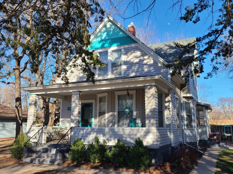 514 N Chestnut St, Lindsborg, KS 67456