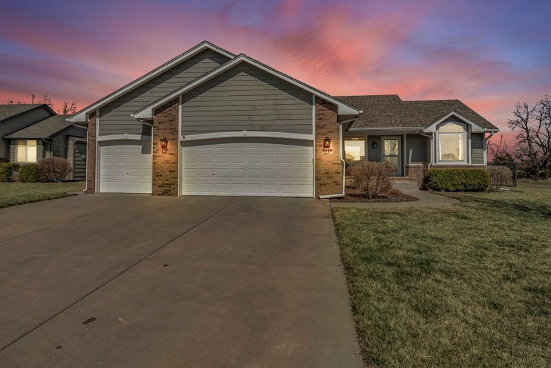 2420 N Fieldstone St, Andover, KS 67002