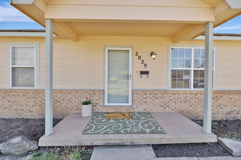 2029 E 53rd St S, Wichita, KS 67216