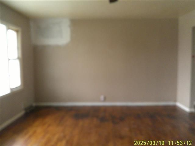 1021 Dover Dr, Salina, KS 67401