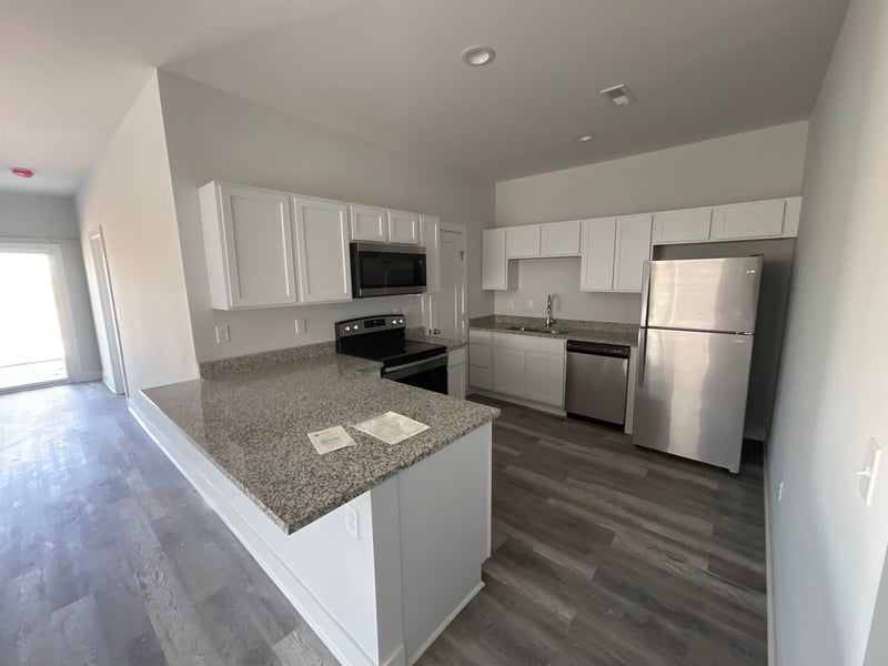 5478-80 N Colburn Ct, Bel Aire, KS 67220