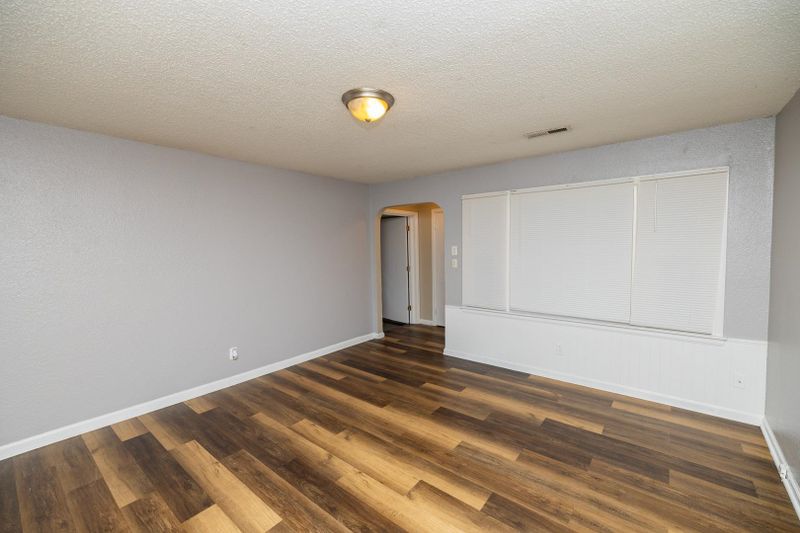 2612 E Mossman, Wichita, KS 67214