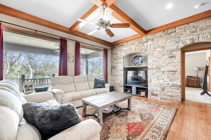 850 E Woodstone Dr, Andover, KS 67002