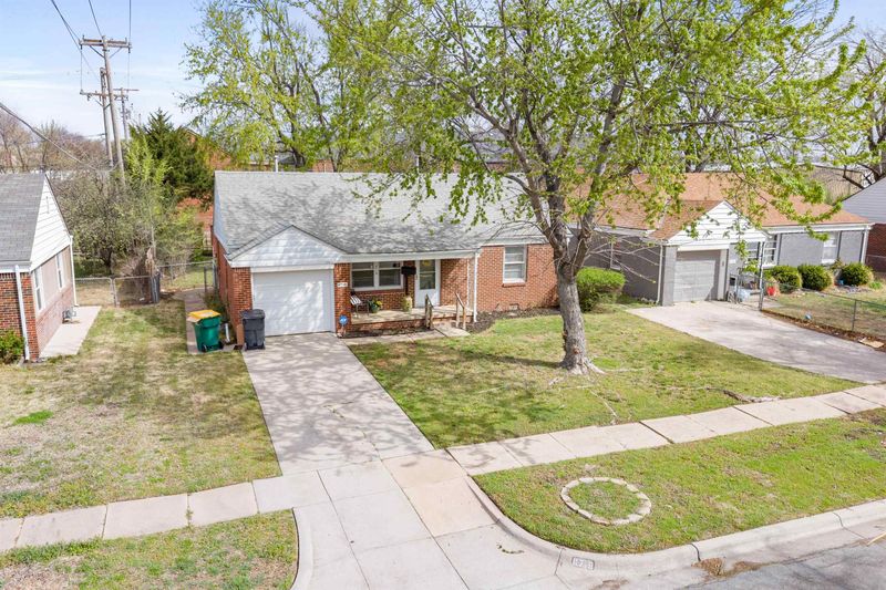 6718 E Orme St, Wichita, KS 67207