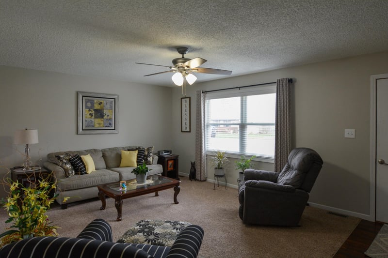 251 N Pratt St, Mount Hope, KS 67108