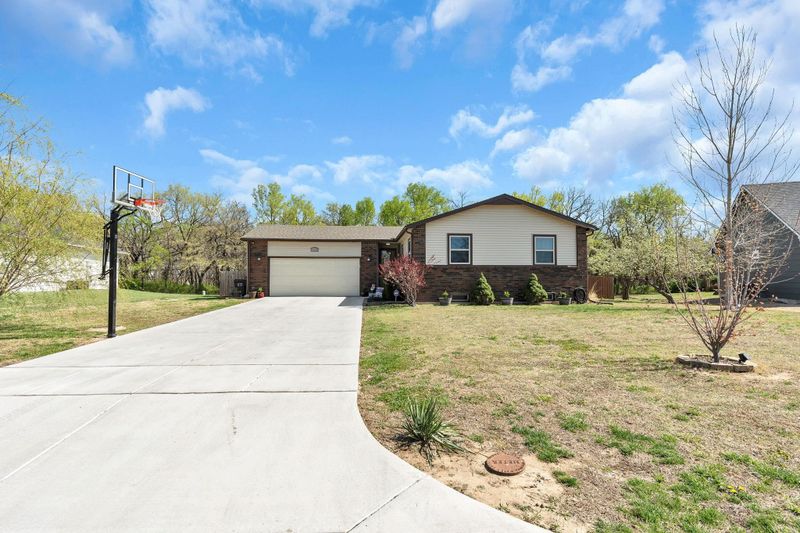 4409 Salem St, Wichita, KS 67220
