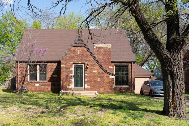 256 S Minneapolis Ave, Wichita, KS 67211