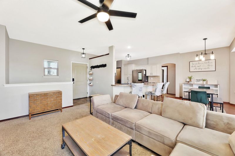 2025 E Clover Ct, Andover, KS 67002