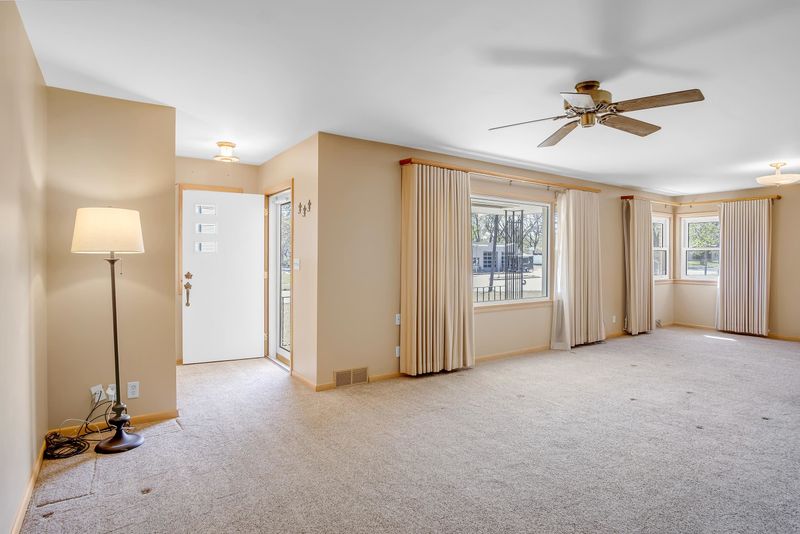 620 W Broadway St, Newton, KS 67114