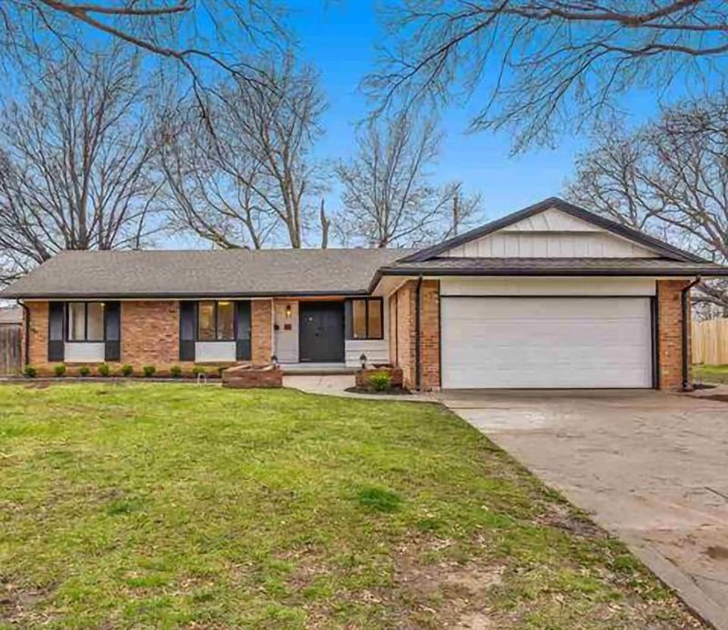 1151 N Pinecrest St, Wichita, KS 67208