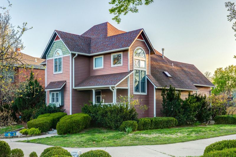 806 S Santa Fe Ave, Salina, KS 67401