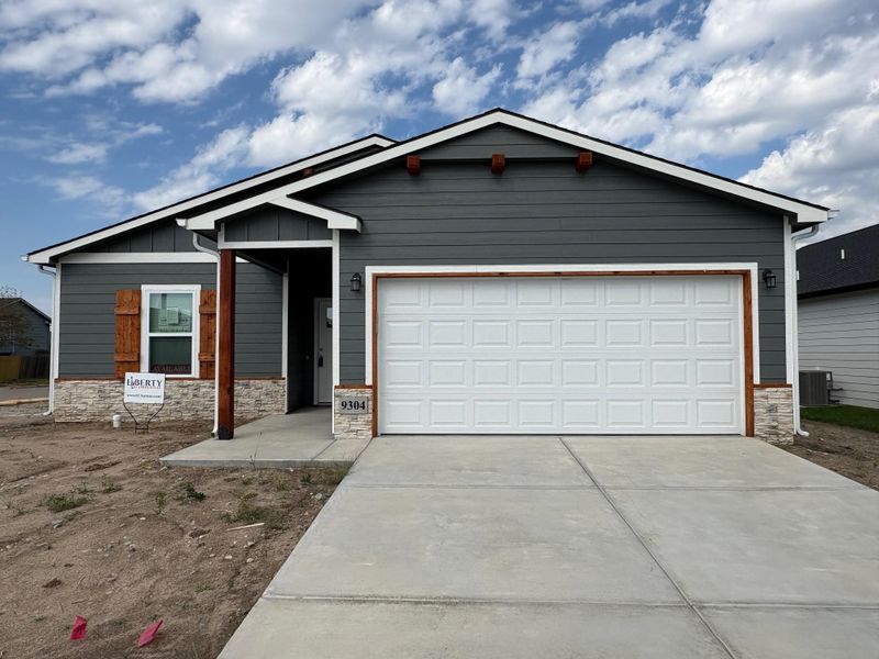 9304 E Creed St, Wichita, KS 67210