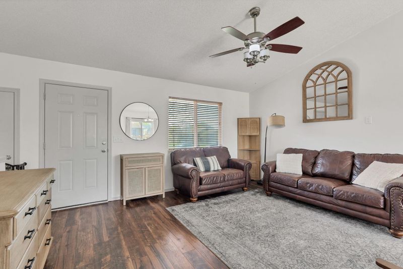 2212 E Spring Hill Dr, Goddard, KS 67052
