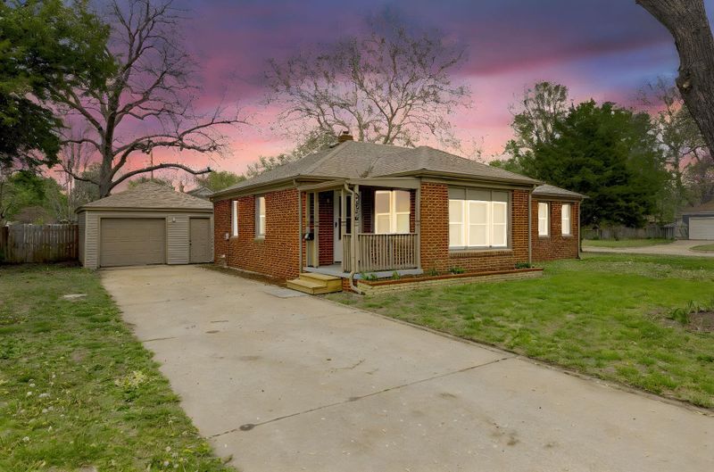 2836 E Mount Vernon Rd, Wichita, KS 67211