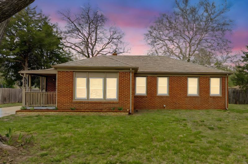 2836 E Mount Vernon Rd, Wichita, KS 67211