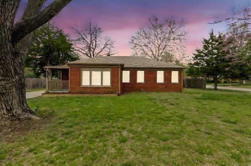 2836 E Mount Vernon Rd, Wichita, KS 67211