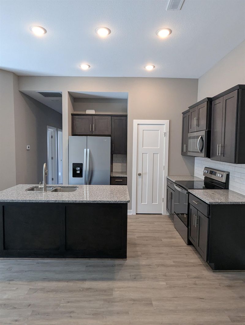 1148 Trek Cir, Goddard, KS 67052