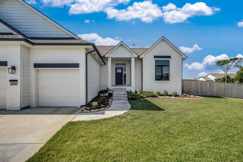 2502 N Bluestone, Andover, KS 67002