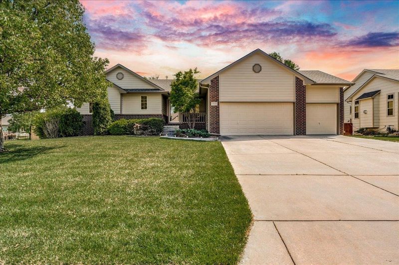 2119 E Timber Lane Cir, Derby, KS 67037