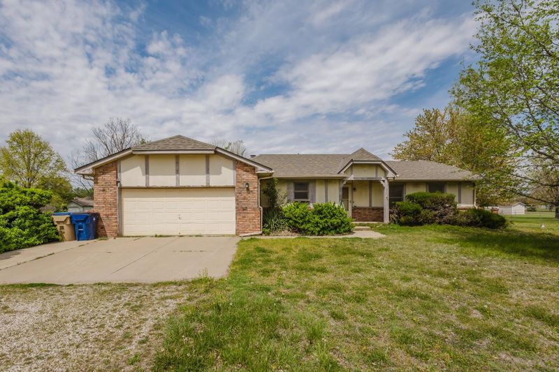 1418 E 86th St S, Haysville, KS 67060