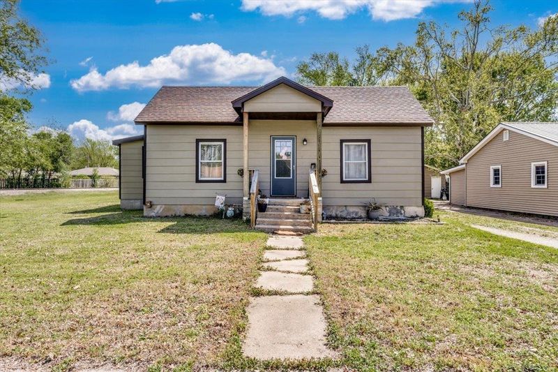 1520 Broadway St, Winfield, KS 67156