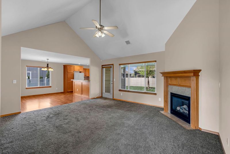 1012 E Stone Path St, Derby, KS 67037