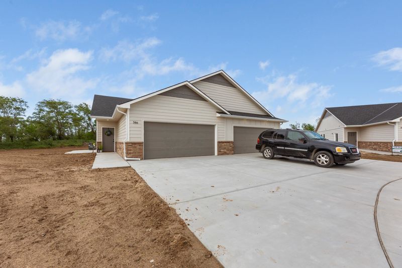 392 Trails Head Cir, Goddard, KS 67052