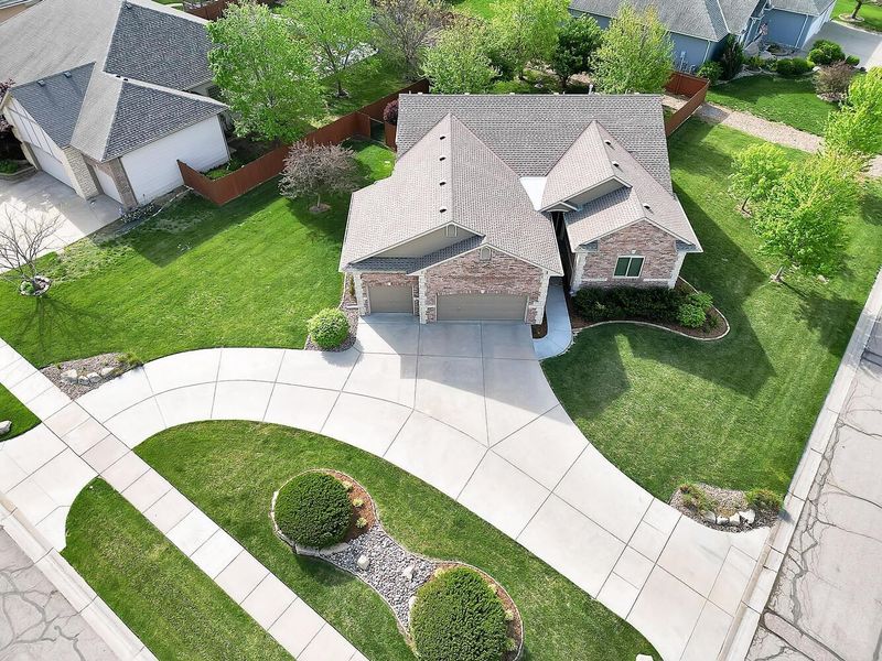 12621 E Killarney Ct, Wichita, KS 67206