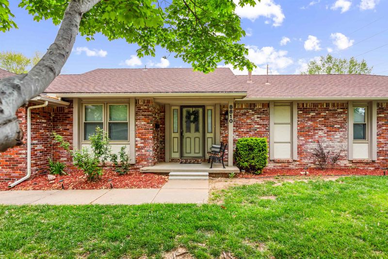 8810 W 9th St N, Wichita, KS 67212