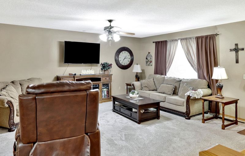 28 Shenandoah Dr, Goddard, KS 67052