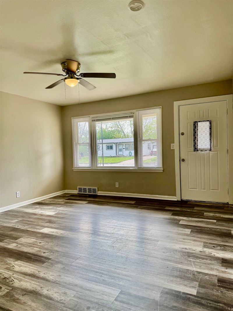 2032 S Saint Clair, Wichita, KS 67213