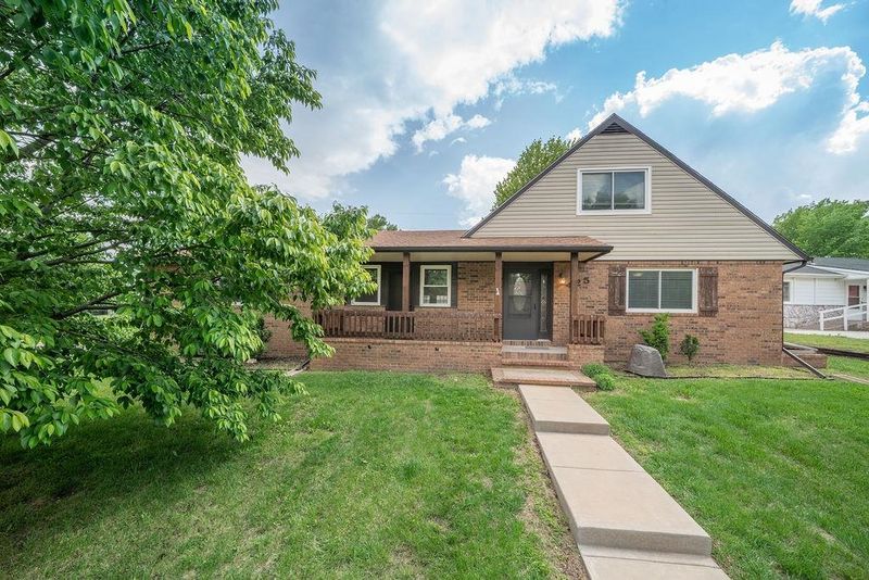 425 E Birchwood, Derby, KS 67037