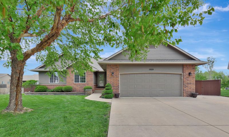 1929 E Cedar Tree Ct, Park City, KS 67219