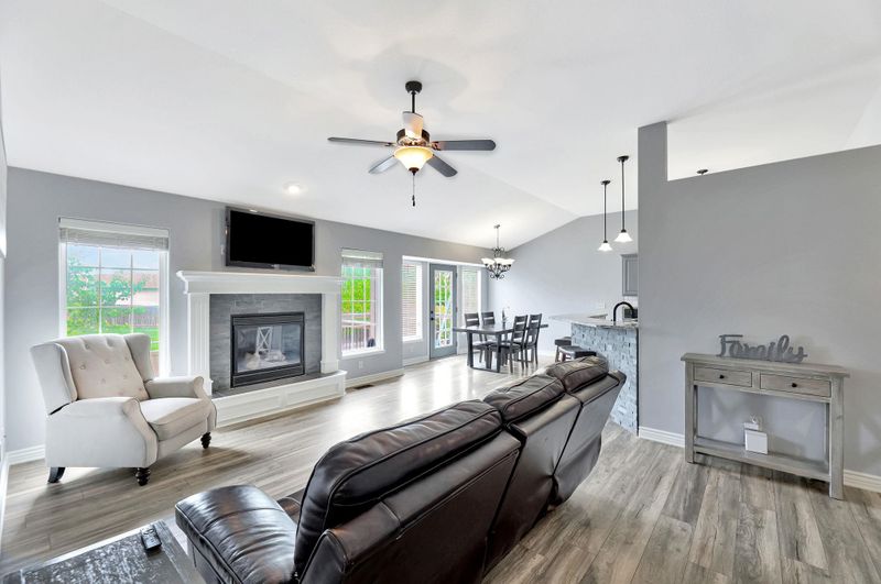 1929 E Cedar Tree Ct, Park City, KS 67219