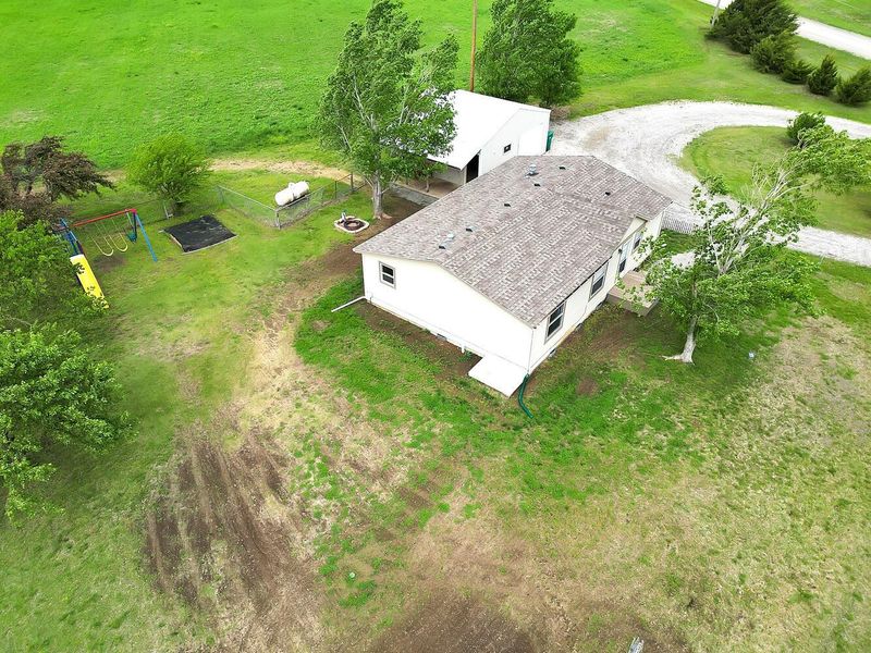 807 W Fox Brier Rd, Rose Hill, KS 67133